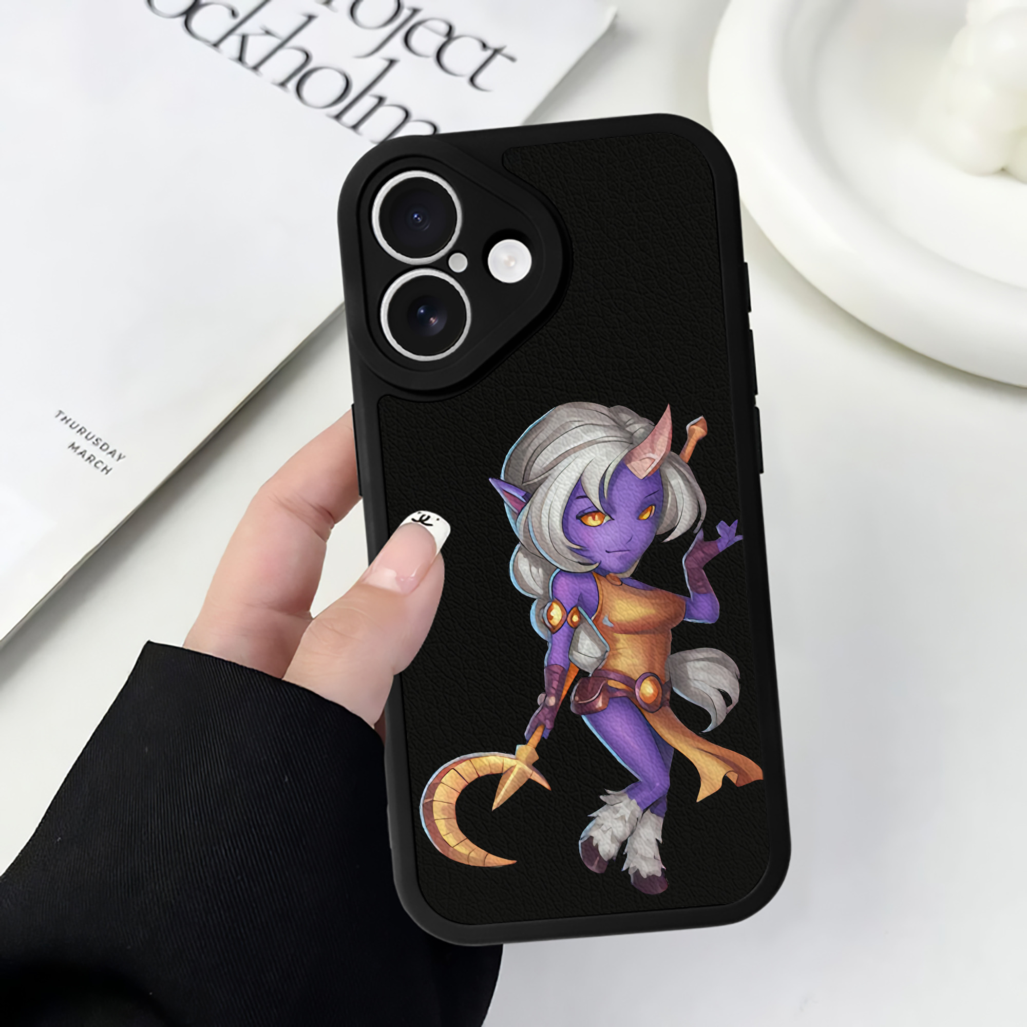 リーグ・オブ・レジェンド League of Legends LOL 【iPhone 16シリーズ対応】シリコンスマホケース（レザー調） 材質：シリコン